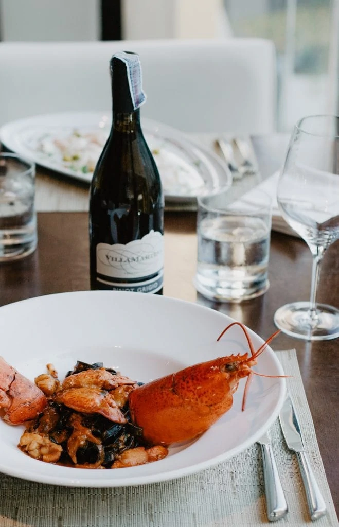 lobster and wine dinner serving