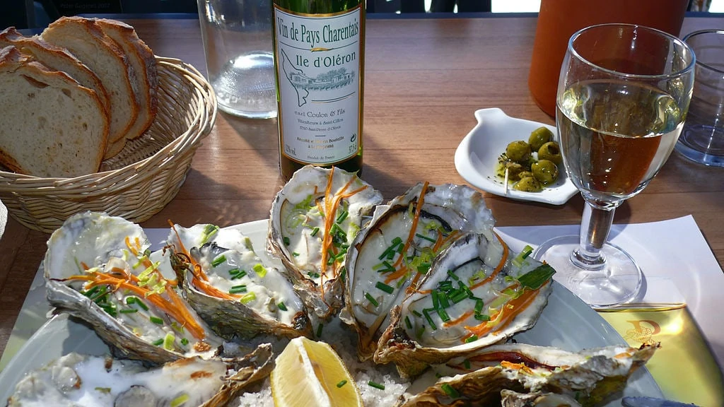 white wine and oysters - featured image